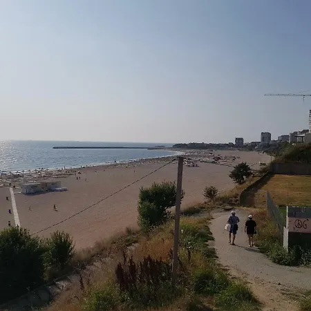 Sea Side *